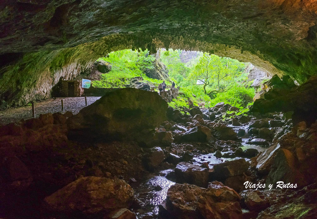 Cueva de Valporquero