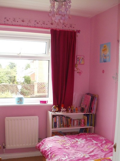 pink room red accent