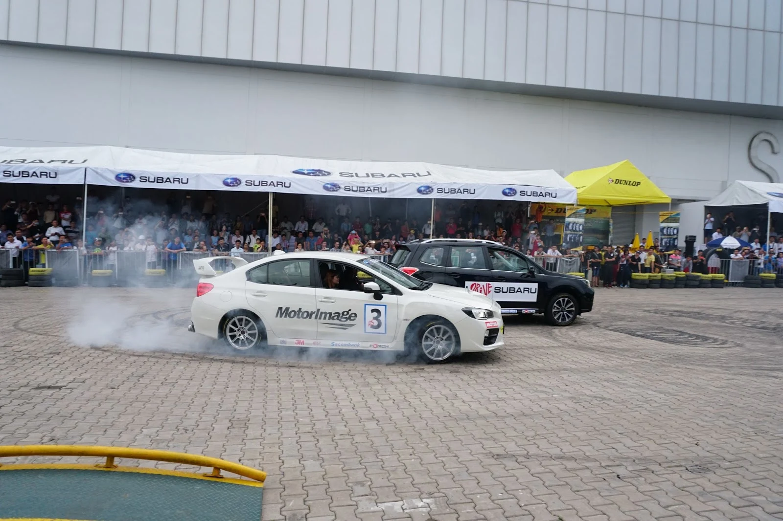 Subaru đã mang một bữa tiệc phá xe đến VIMS 2016