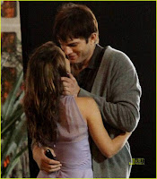 Natalie Portman & Ashton Kutcher Kiss Pics