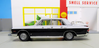 Tomica Limited Vintage LV-159a Nissan President Patrol Car  Police