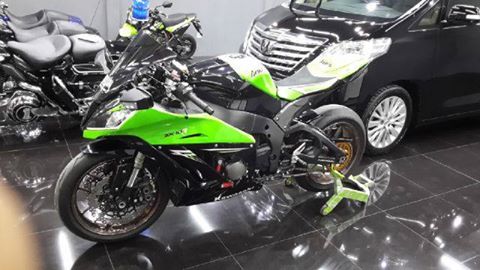 Bursa MOGE  Bekas Surabaya Kawasaki  ZX 10 2012 Euro Spec 