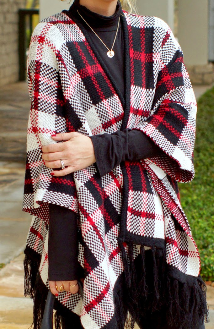 Cozy knit plaid fringe cardigan outfit idea for winter