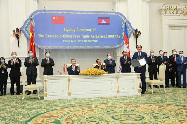 The Signing Ceremony of The Cambodia-China Free Trade Agreement (CCFTA) was held yesterday at the Peace Palace and was presided over by Prime Minister Hun Sen and Chinese State Councillor and Minister of Foreign Affairs Wang Yi as witnesses. SPM