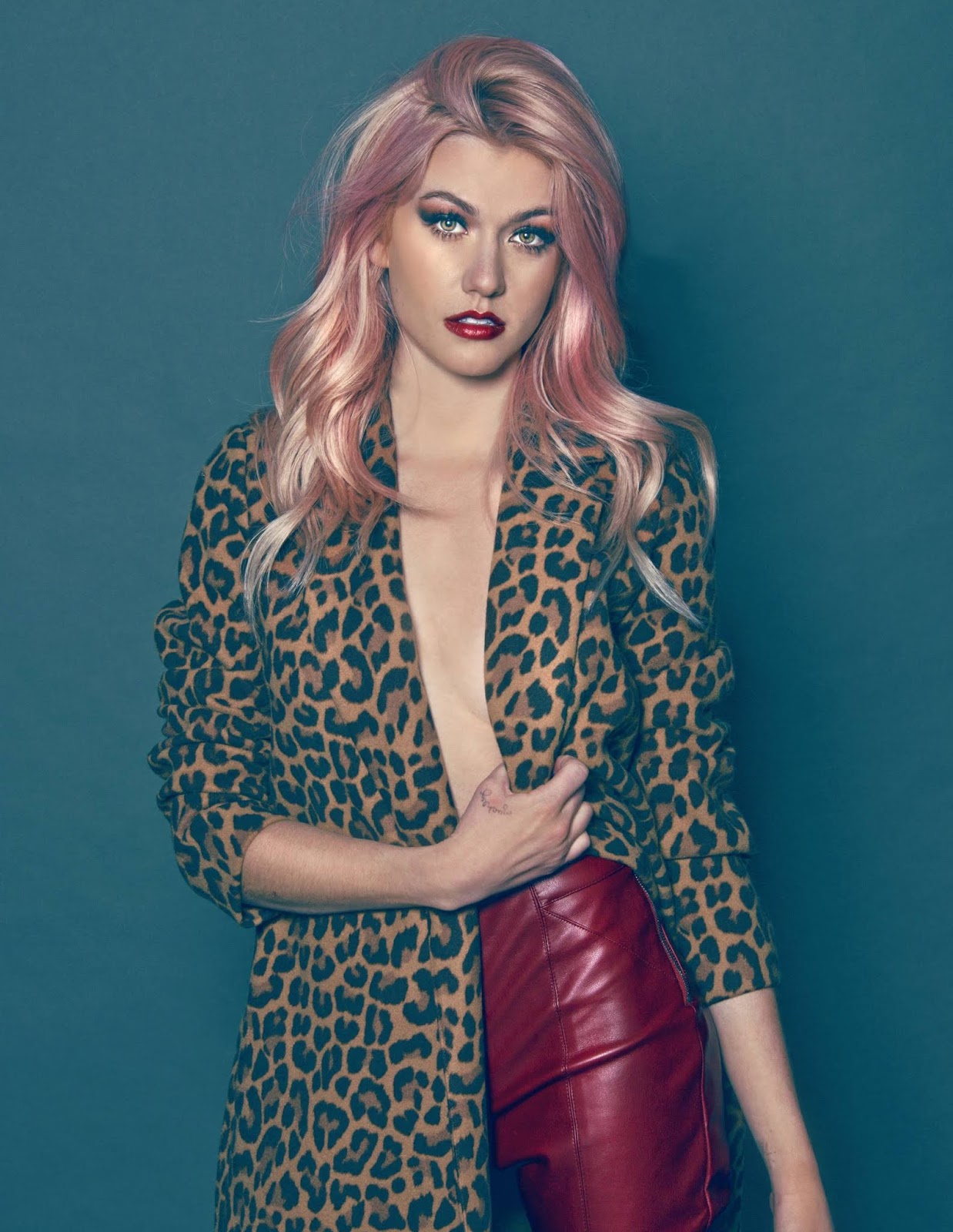 Katherine McNamara beautiful fashion model photo shoot