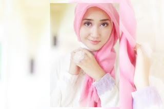 Cara Memakai Hijab Segi Empat Simple Ala Dian Pelangi Untuk Lebaran