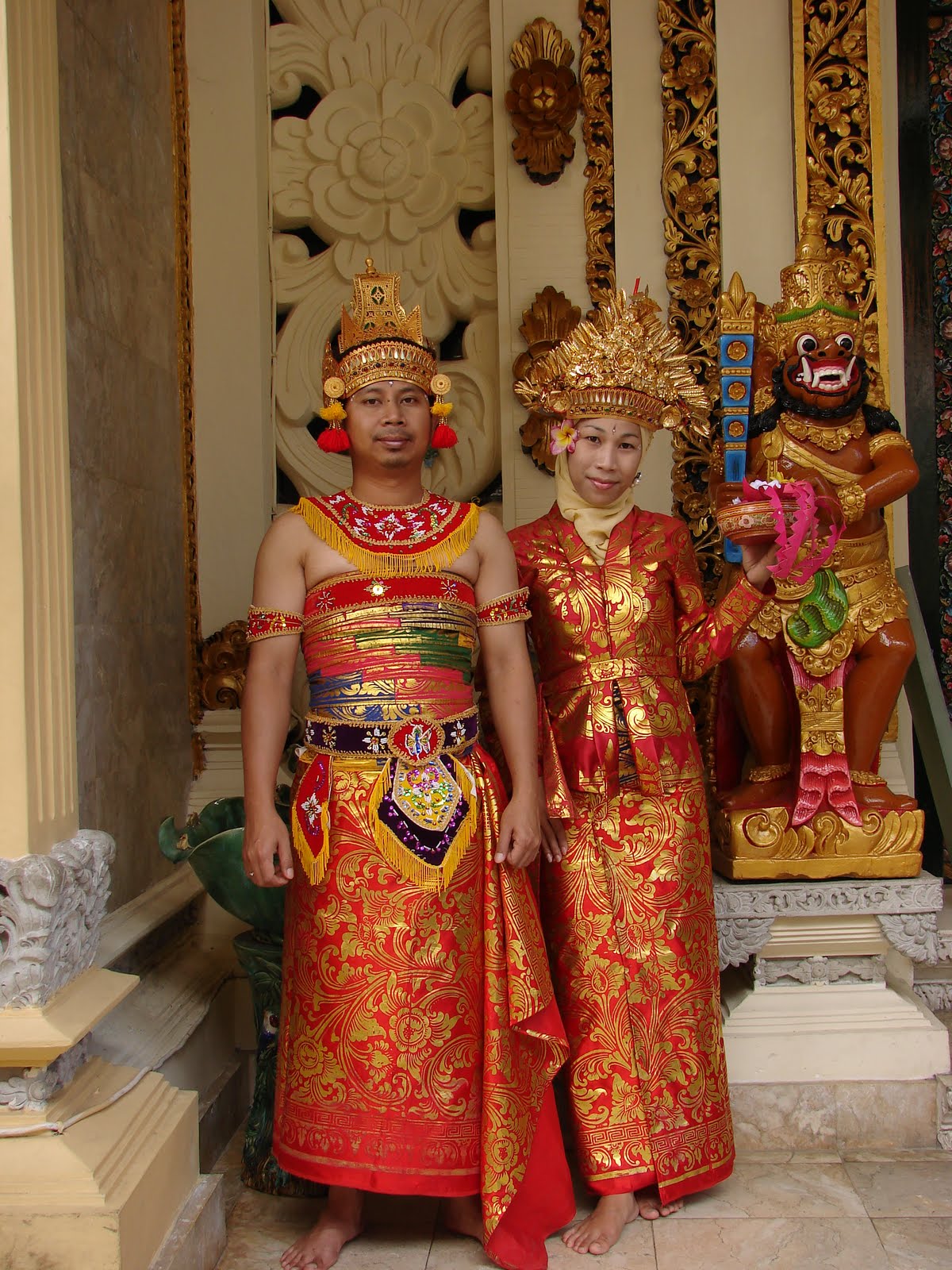 KEBAYAKU KEBAYA ADAT  BALI 