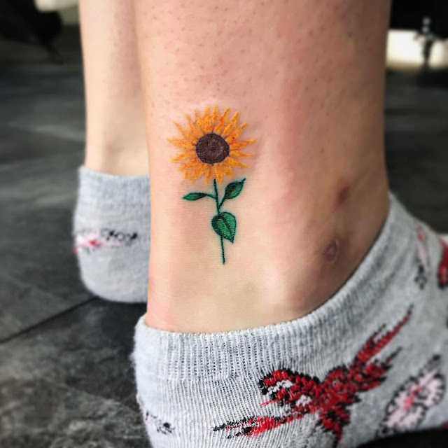 Mini tatuagens femininas