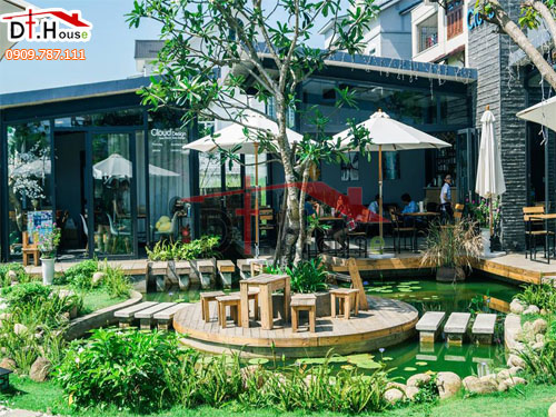 Thi công và thiết kế quán cà phê sân vườn đẹp xanh mướt và mát mẻ