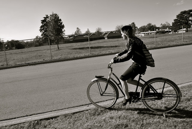 Flashback Summer: Bikes and Blue, 1950s hat and sweater outfit