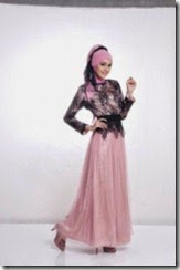 gaun pesta renda muslim