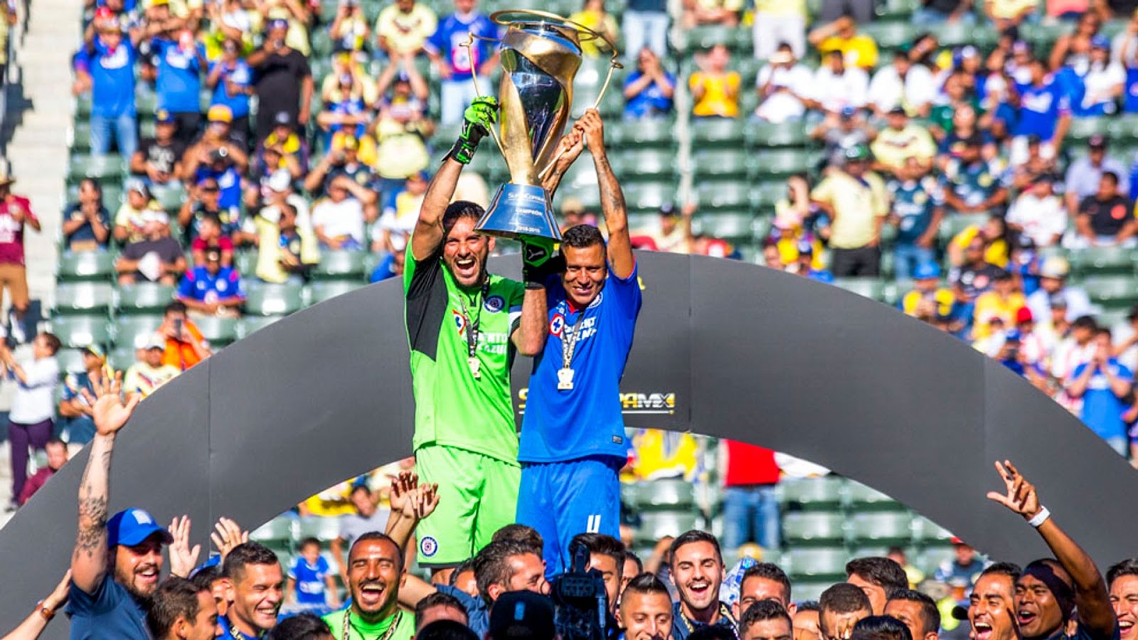 Cruz Azul Campeón de la Supercopa MX 2019. Venció 4-0 al Necaxa. | Ximinia