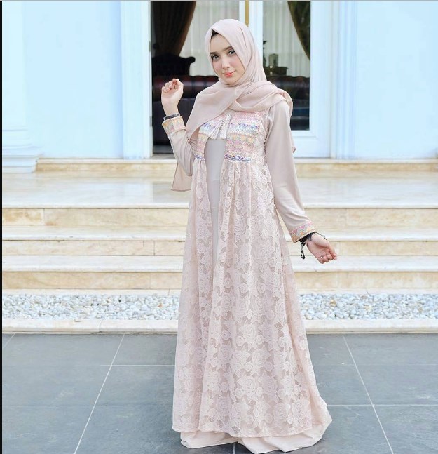 32 Model Gamis Brokat Pesta Kombinasi Polos Modern 2020 