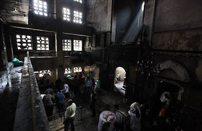 Seorang Wanita Kristen Menikahi Seorang Pria Muslim, Massa Membakar Gereja dan Menewaskan 12 Orang
