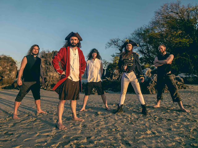 Alestrom présente un nouvel album "Curse Of The Crystal Coconut" qui donne le tournis