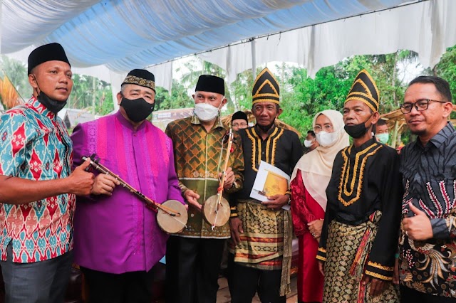 Gubernur Mahyeldi : Rabab/babiola Budaya Minang, Perlu Dilestarikan