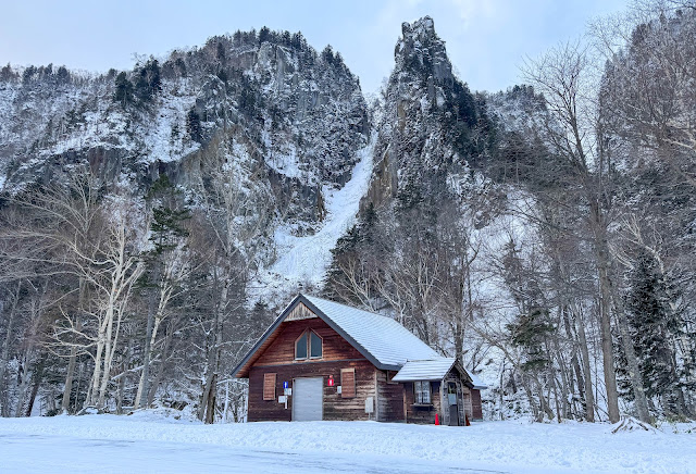 【北海道】觀光．大雪山國立公園必去的景點、俯瞰雪山美景｜黑岳