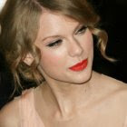 Taylor Swift Natural Hair, Long Hairstyle 2011, Hairstyle 2011, New Long Hairstyle 2011, Celebrity Long Hairstyles 2062