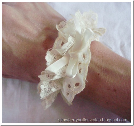 Cream Colored Lace Wrist Cuff