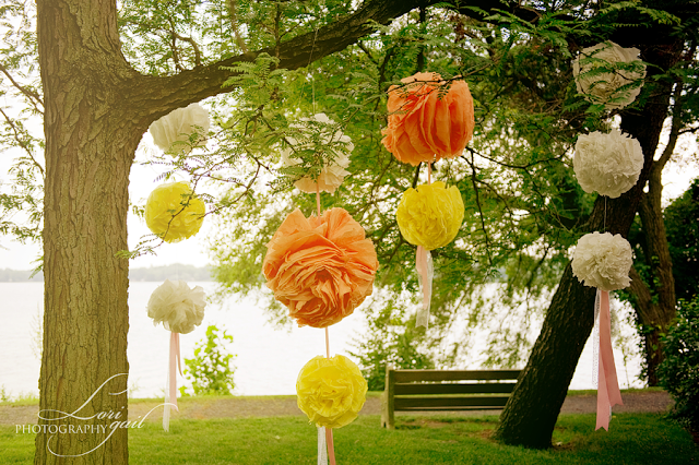 Decorar tu boda con pompones de papel