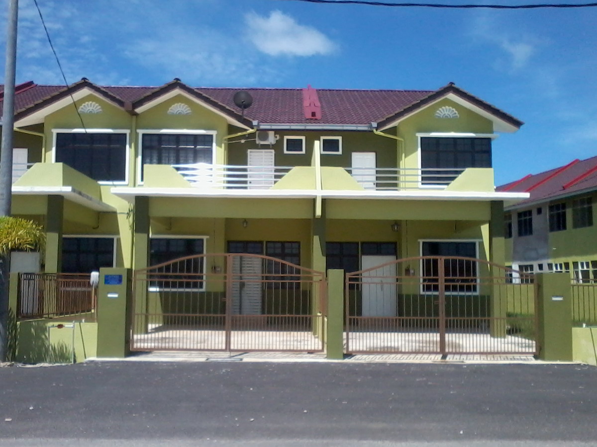 MAKA CORPORATION SDN BHD Rumah  Teres  2 Tingkat Taman 