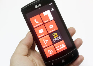 LG Optimus 7 Review  The smartphone with new feature in 2011