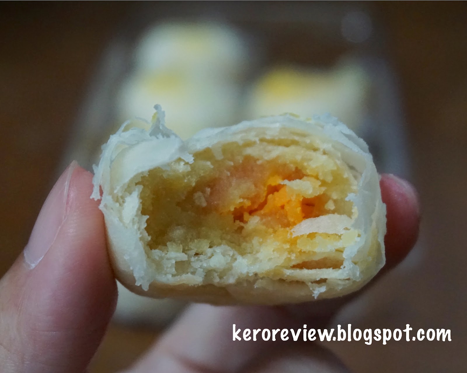 รีวิว ขนมบ้านอัยการ ขนมเปี๊ยะไส้ถั่วไข่เค็ม (CR) Review Thai Kanom Pia (Mung Bean Cake), Kanom Baan Ayakarn Brand.