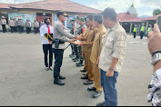 Salut, TNI-POLRI, Kades dan Tokoh Masyarakat Hu'u Terima Reward dari Kapolres Dompu