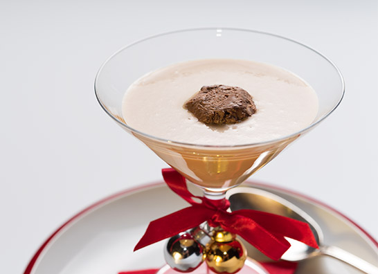deliciosa mousse de chocolate con un crema de turrón, una receta navideña