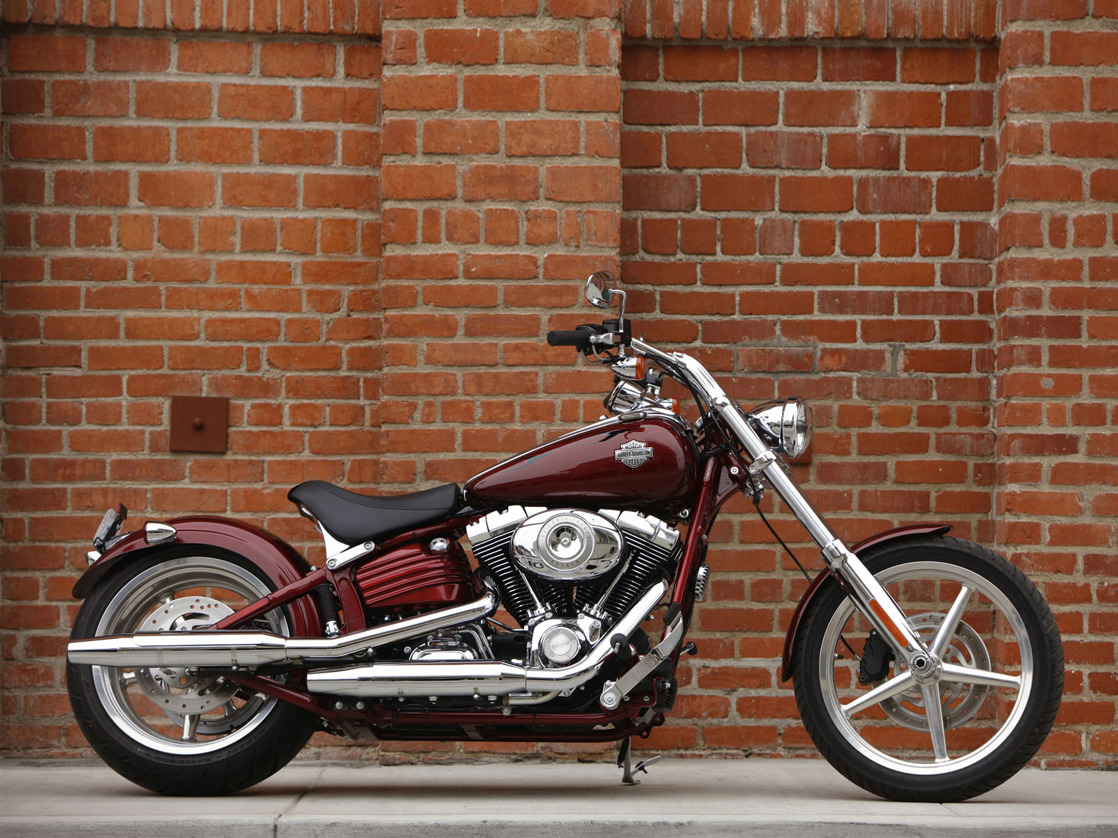 2010 Harley Davidson Softail Rocker C  FXCWC pictures
