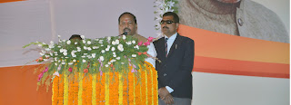 government-will-provide-28-lakhs-lpg-raghuvar-das