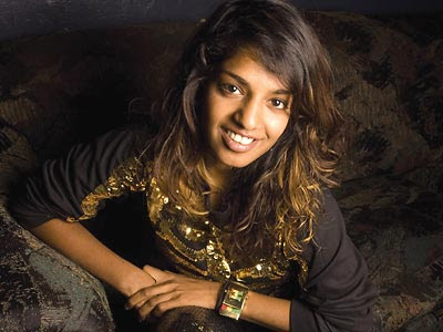 M.I.A. - Paper Planes Lyrics