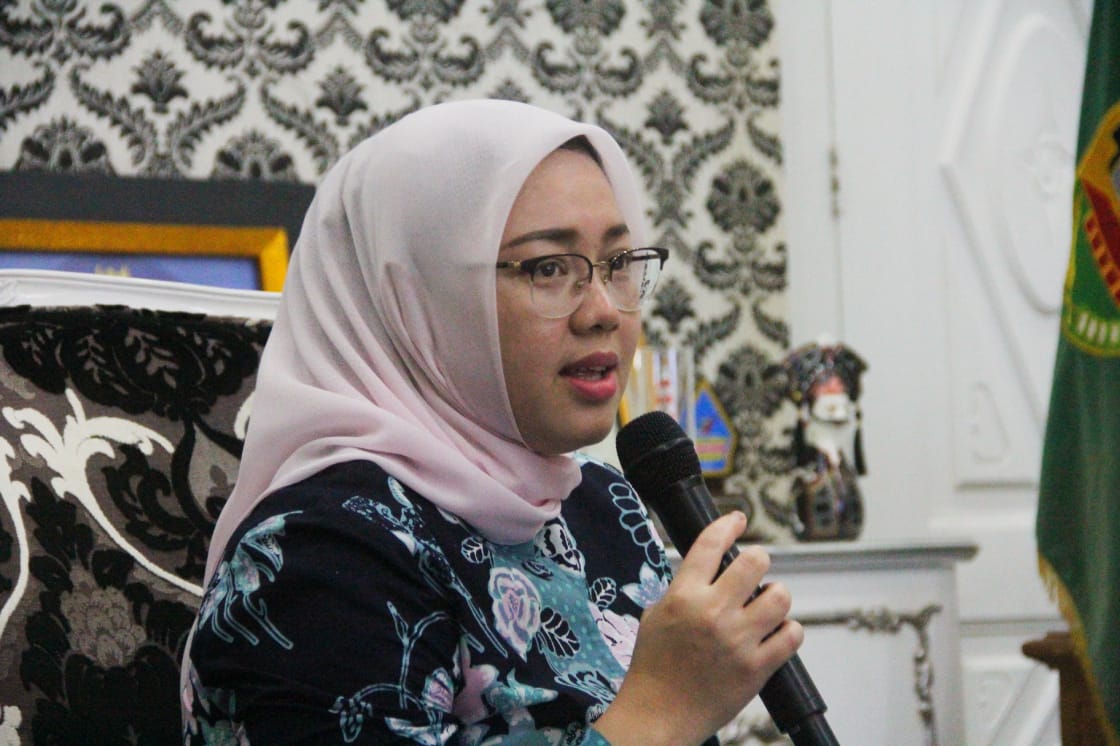 Bupati Anne Memberikan Sanksi ASN Yang Bolos Kerja Dipotong TKD