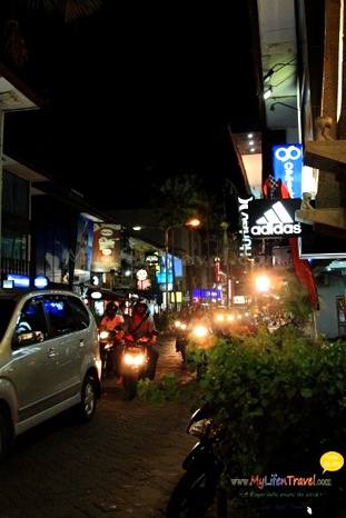 Kuta Square 16