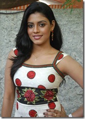 iniya new hot pic1