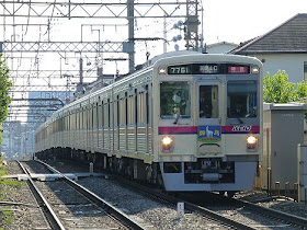 陣馬HM付の特急　高尾山口行き　7000系7211F+7011F