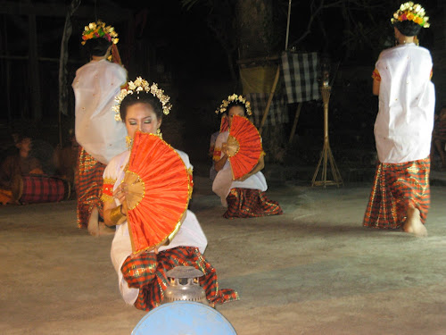 Tari Pakarena, Tarian Tradisional Dari Sulawesi Selatan