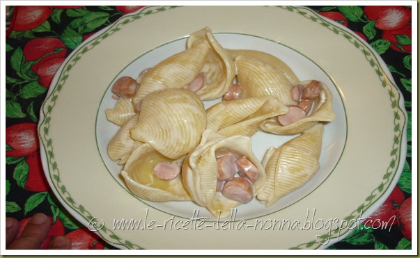 Conchiglioni con panna e wurstel (5)