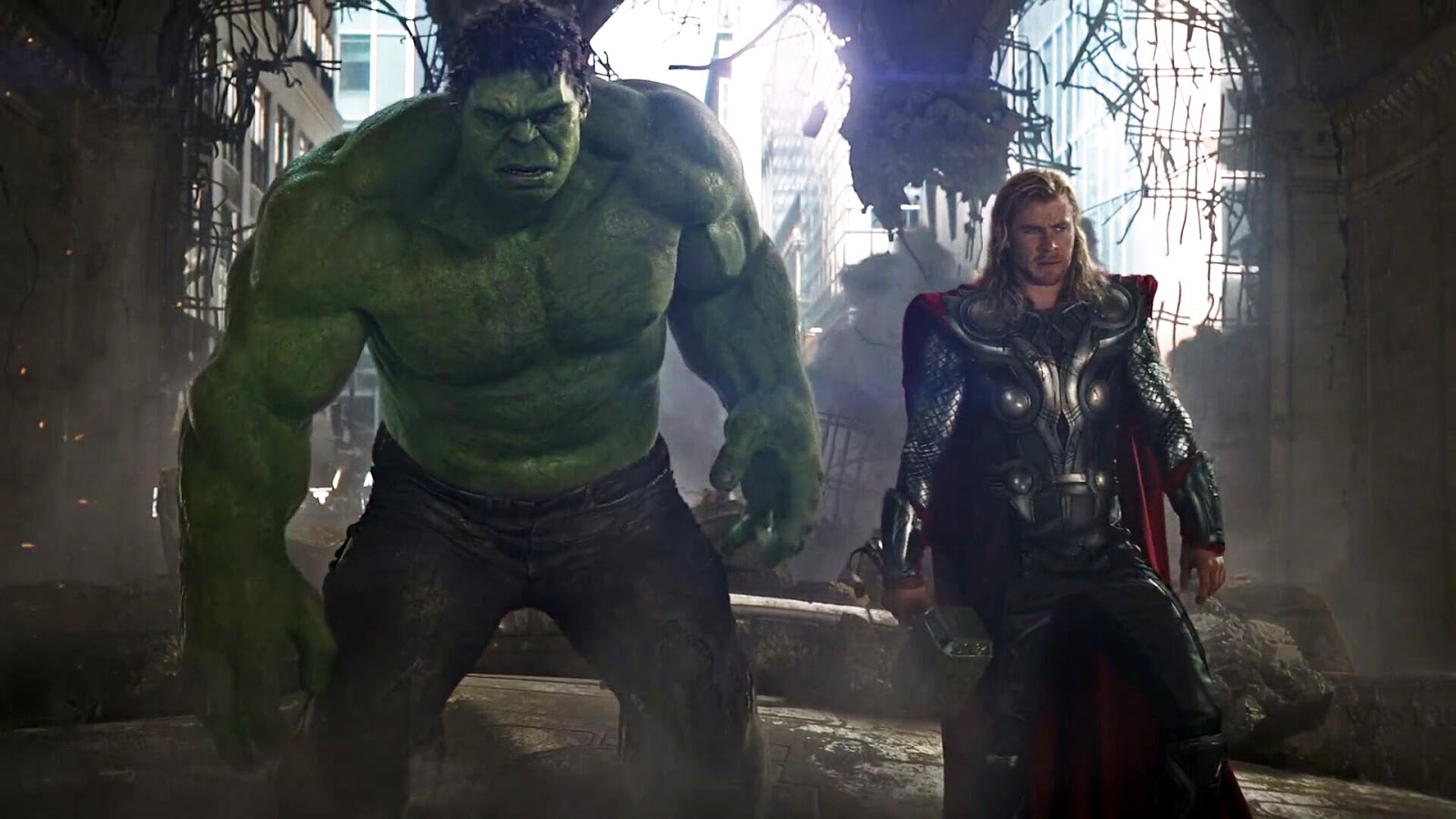 The Similarities Between Avengers Thor And Endgame Cap アベンジャーズ の第1作めの雷神ソー と エンドゲーム のキャプテン アメリカのムジョルニアを使ったバトルの殺陣は同じ というマーベル ファンの鋭い指摘 Cia Movie News