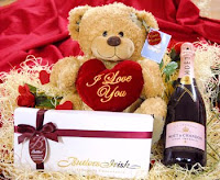 teddy bear gift on valentines day