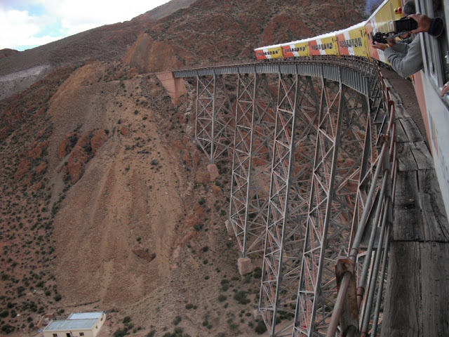 "kereta menuju Awan," Argentina