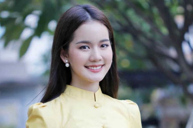 "Nàng thơ" Thái Lan cao 1,76 m, nổi tiếng đa tài