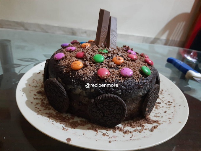 बिस्कीट चॉकोलेट केक | Biscuit Chocolate cake recipe in marathi