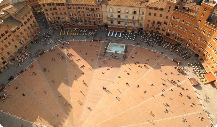 siena-piazza-3008x2000_thumb2_thumb