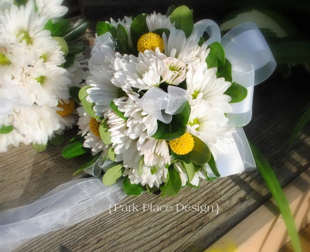 How fun I have not designed daisy wedding flowers in a long time