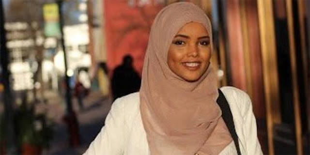 Kesan Debut Perdana di New York Model Bagi "Halima Aden" Wanita Muslim Berhijab asal Somalia 