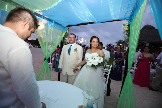 boda en playa, beach wedding, Oaxaca, México, Bodas Huatulco, Wedding Planner