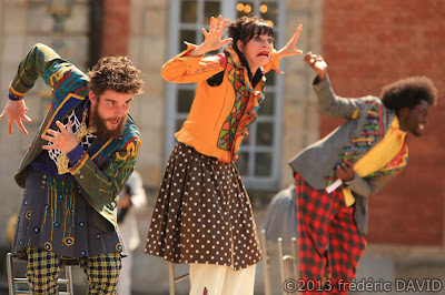 spectacle danse contemporaine couleurs festif déambulation cie Oposito Kori Kori Chamarande Essonne