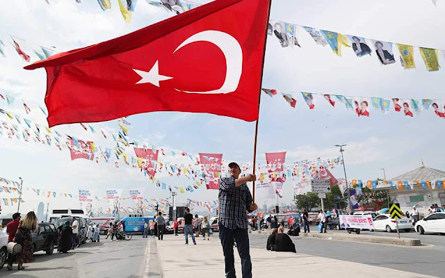 Ποιος θα νικήσει, λοιπόν, στις τουρκικές εκλογές;