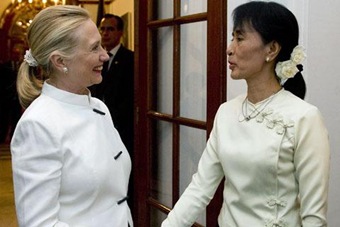 reuters_burma_clinton_suu kyi_480_01dec2011